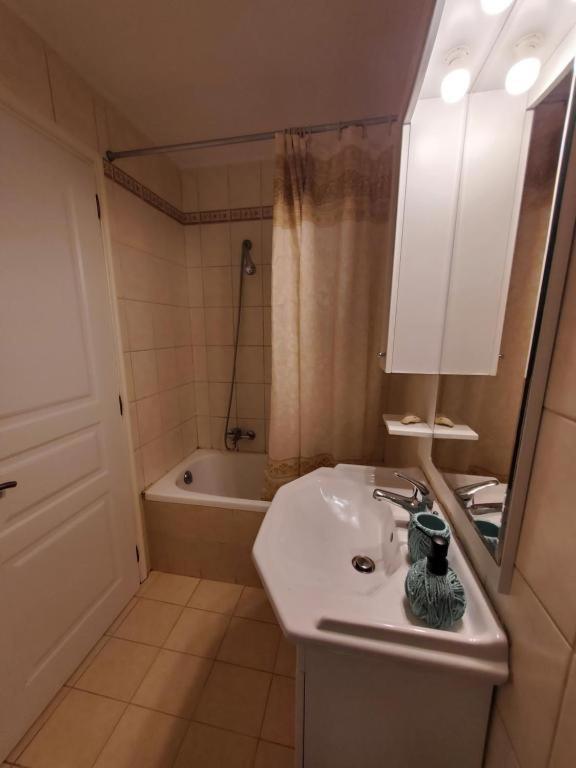 Sior Dionysios Apartment Argostoli  Bagian luar foto